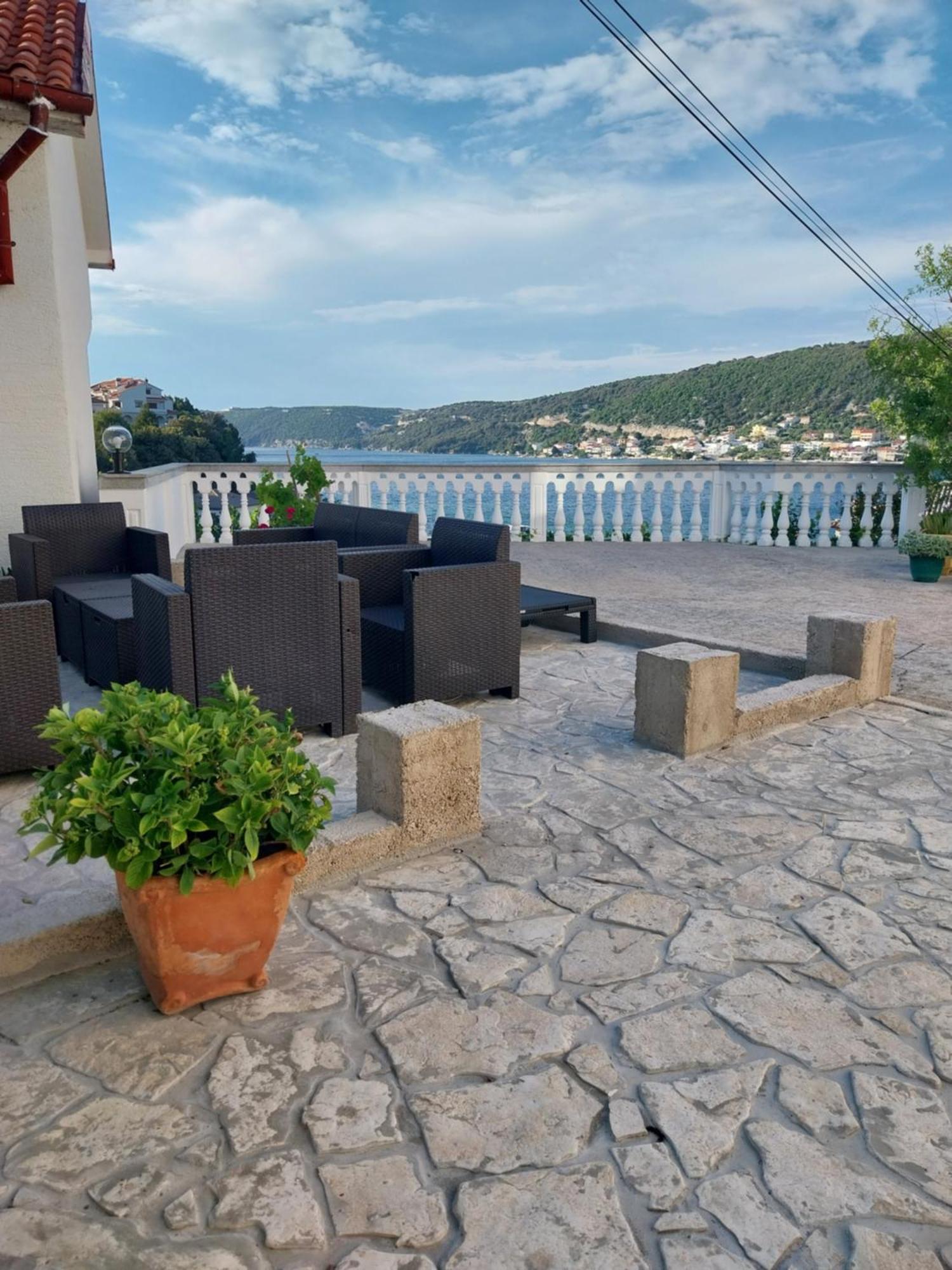 Ljubica Apartments And Rooms Supetarska Draga Zewnętrze zdjęcie