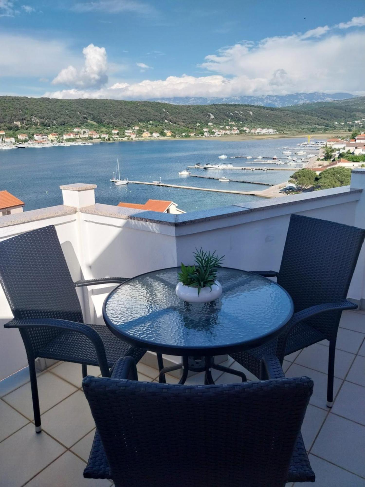 Ljubica Apartments And Rooms Supetarska Draga Zewnętrze zdjęcie